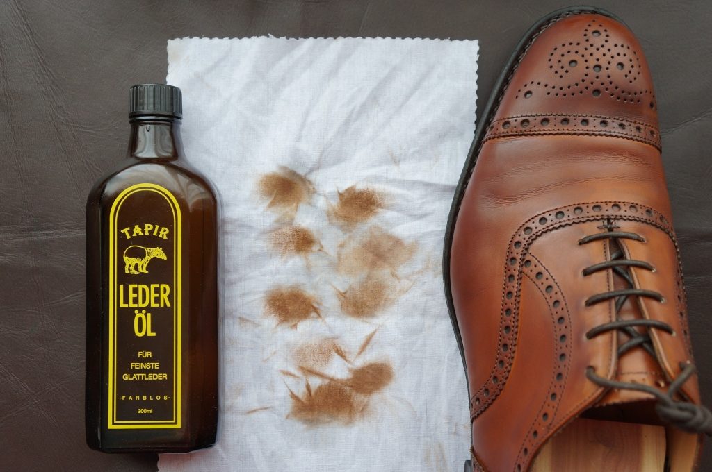 タピール Tapir レーダーオイルの使い方 最高に革靴に優しい汚れ落とし ミウラな日々