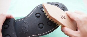 タピール シュムッツブラシの使い方｜靴底汚れ落としのマストアイテム