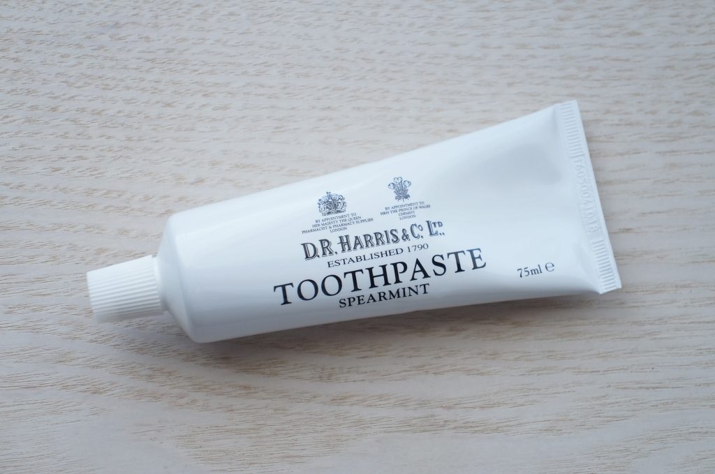 D.R.Harrisのハミガキ(Tooth Paste)
