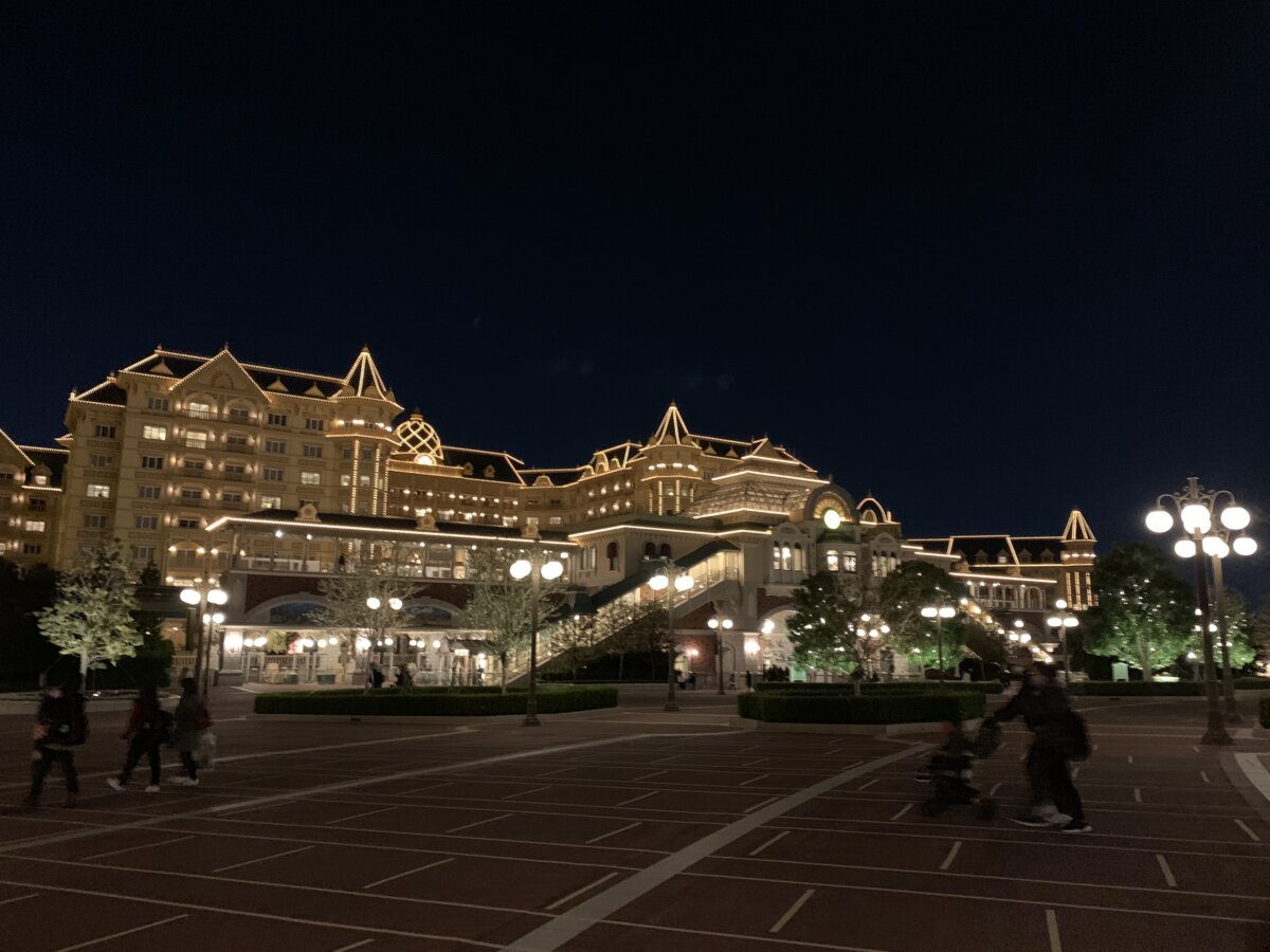 ディズニーランドホテルの夜景