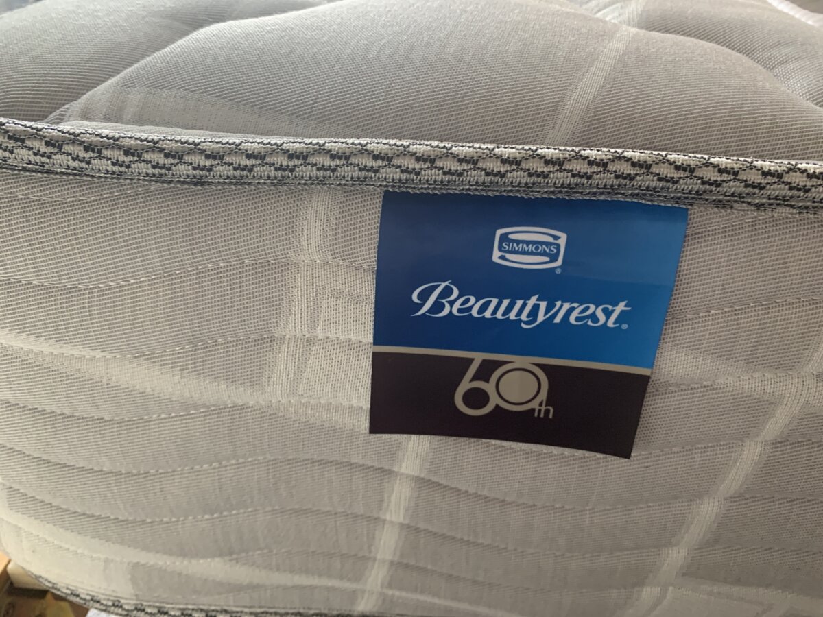 シモンズ ビューティーレスト 60周年