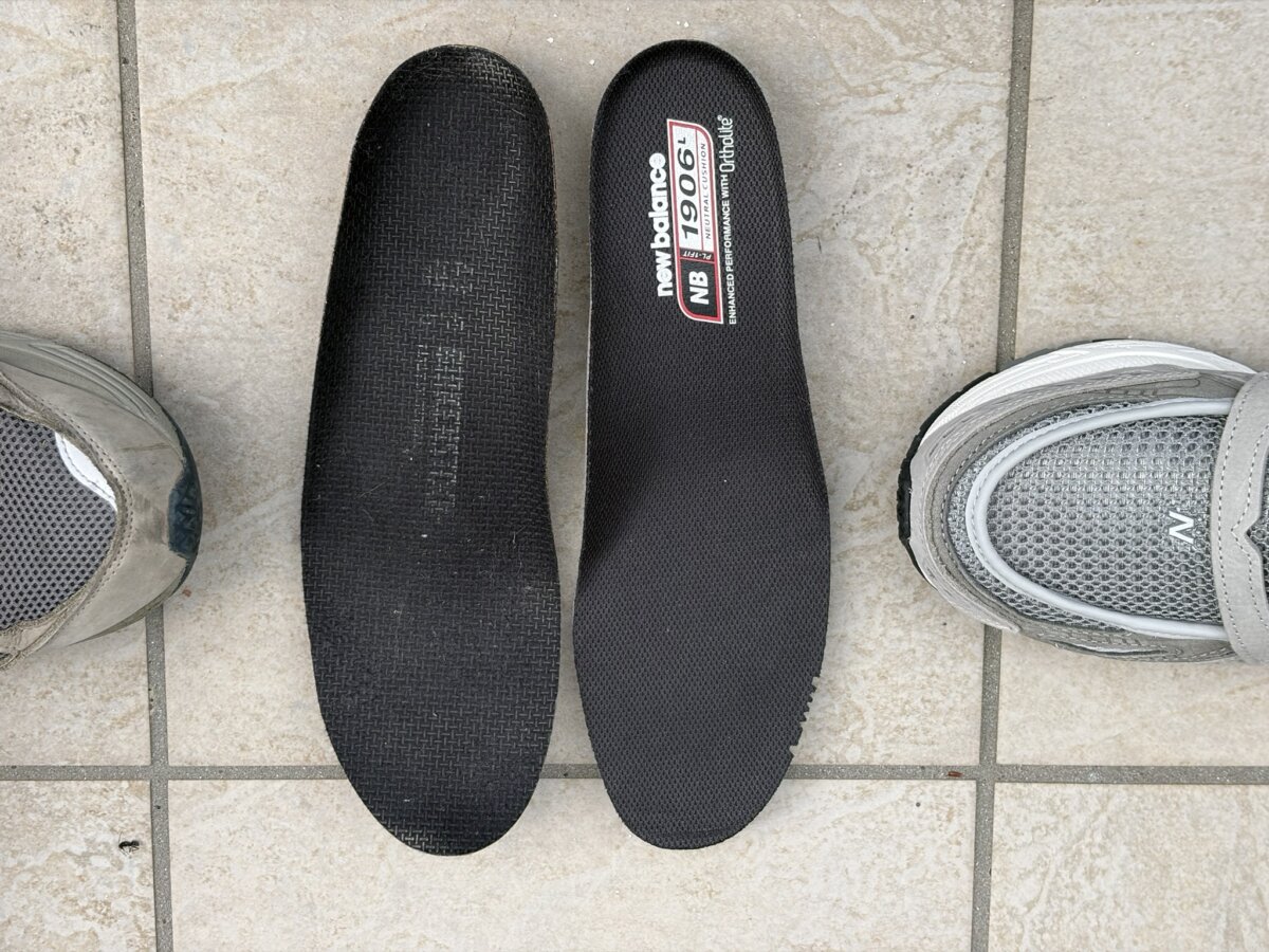 nee balance 1906L insole比較